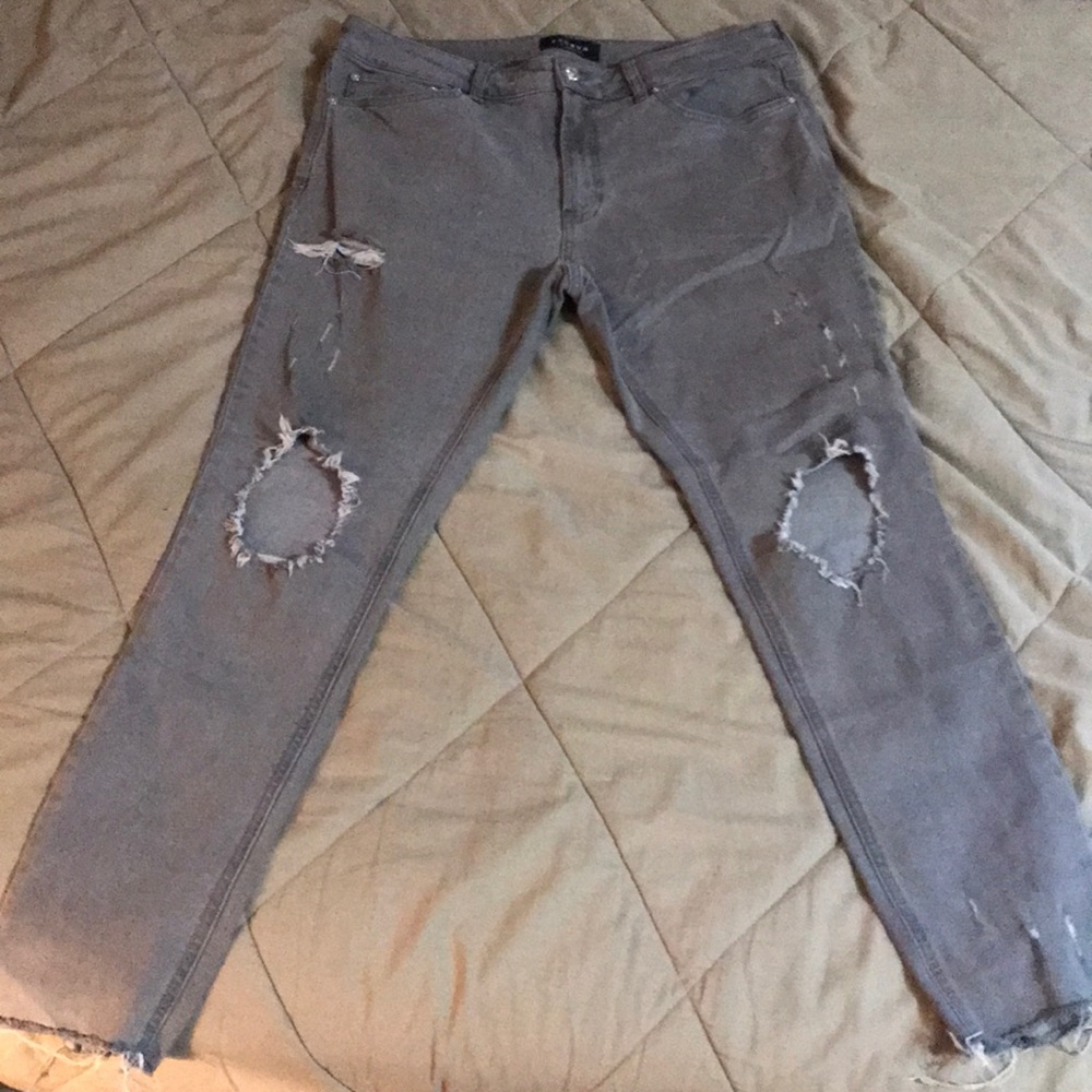 Ripped jeans